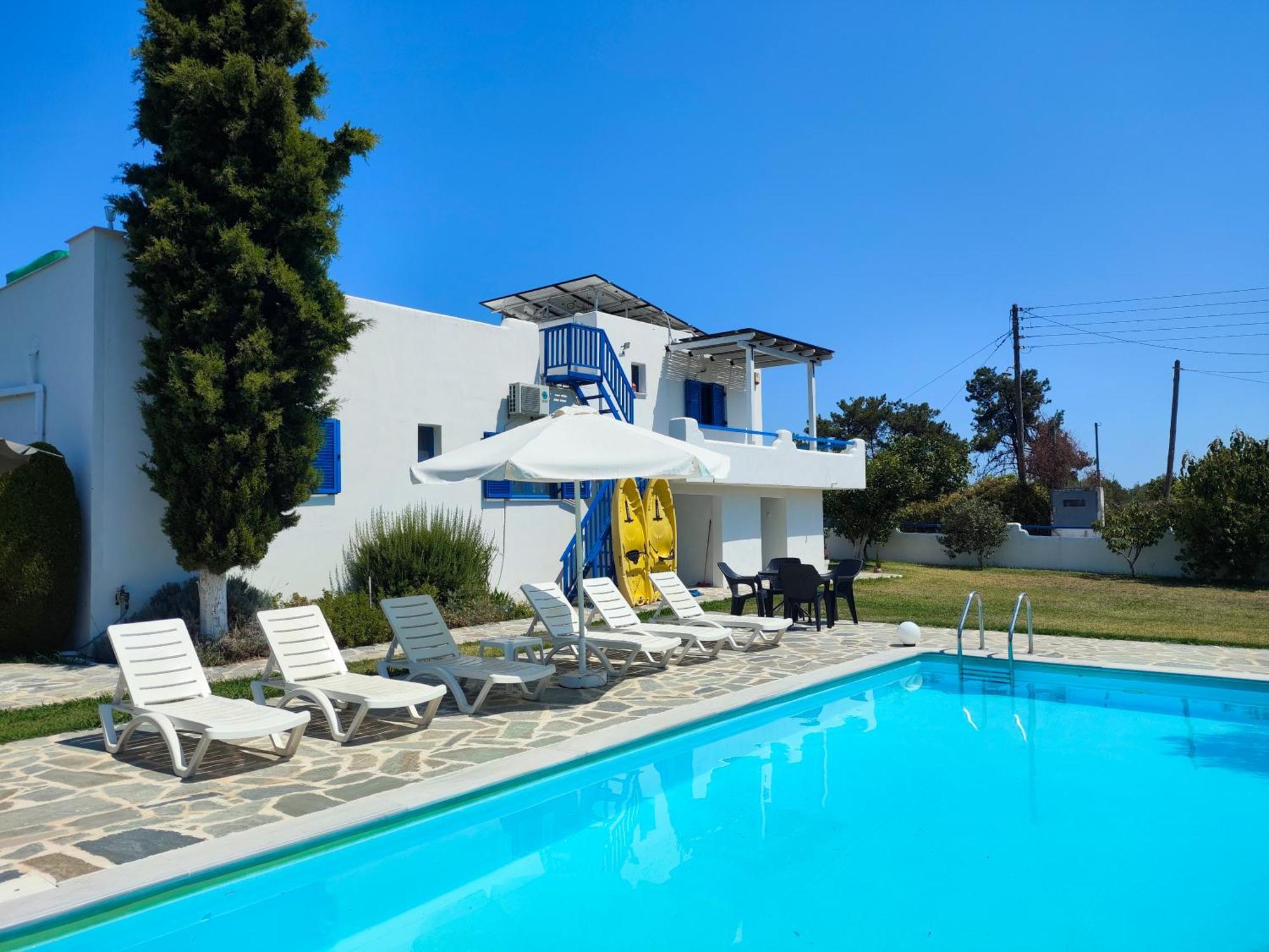 Navy Greece Villa With Swimming Pool & Sea View Makrygialos Exterior photo